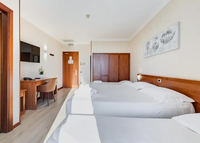 Hotel Romoli 3*