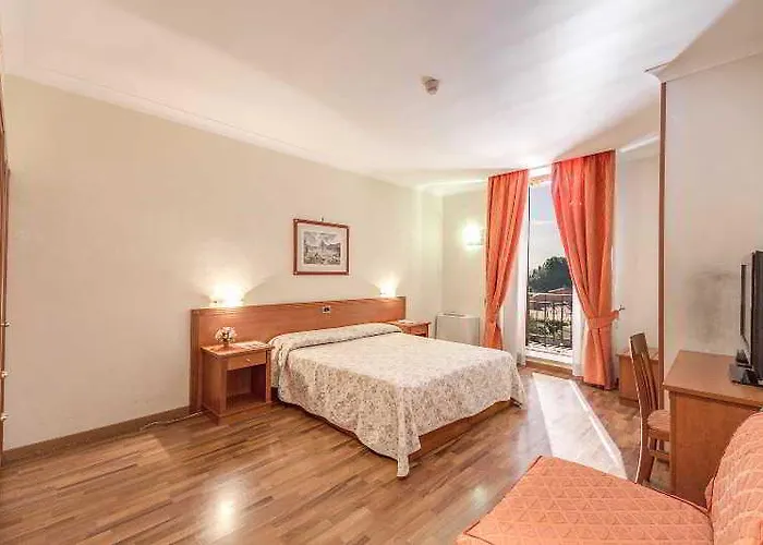 Hotel Romoli 3*