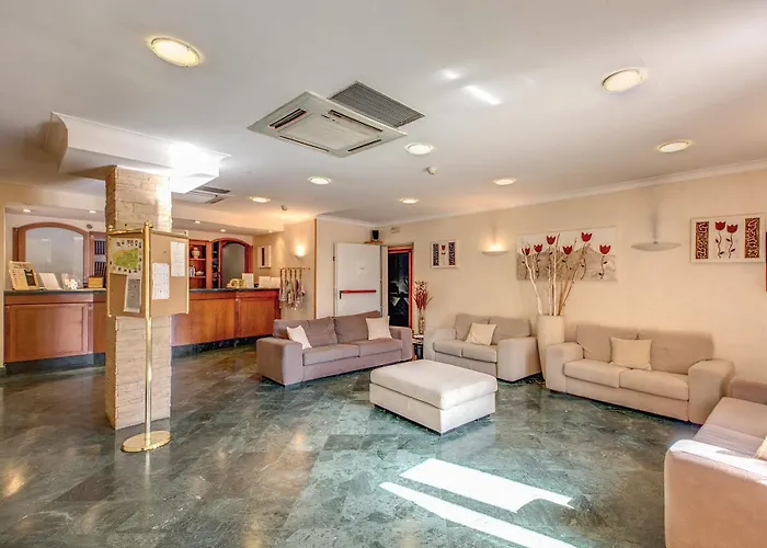 Hotel Romoli 3*
